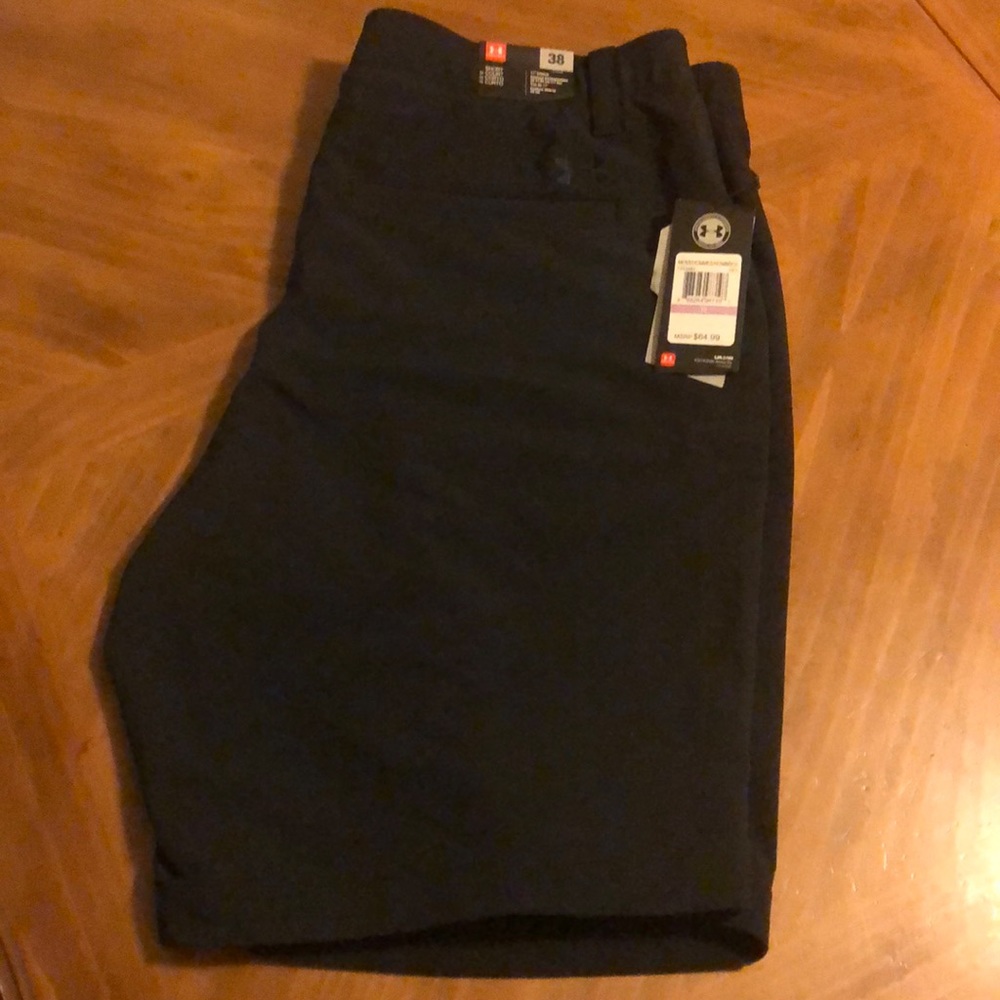 BRAND NEW Under Armour - Perfect golf or casual shorts for men